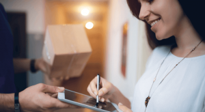 Fashion Shopping Delivery 737x402 1 300x164 - 鞋服行业